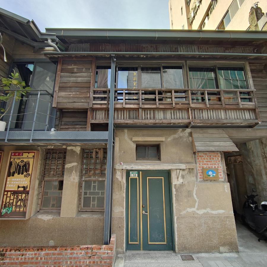 Jerry'S Mazehut Hostel Tainan Zewnętrze zdjęcie