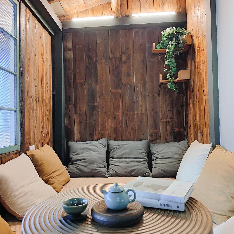 Jerry'S Mazehut Hostel Tainan Zewnętrze zdjęcie