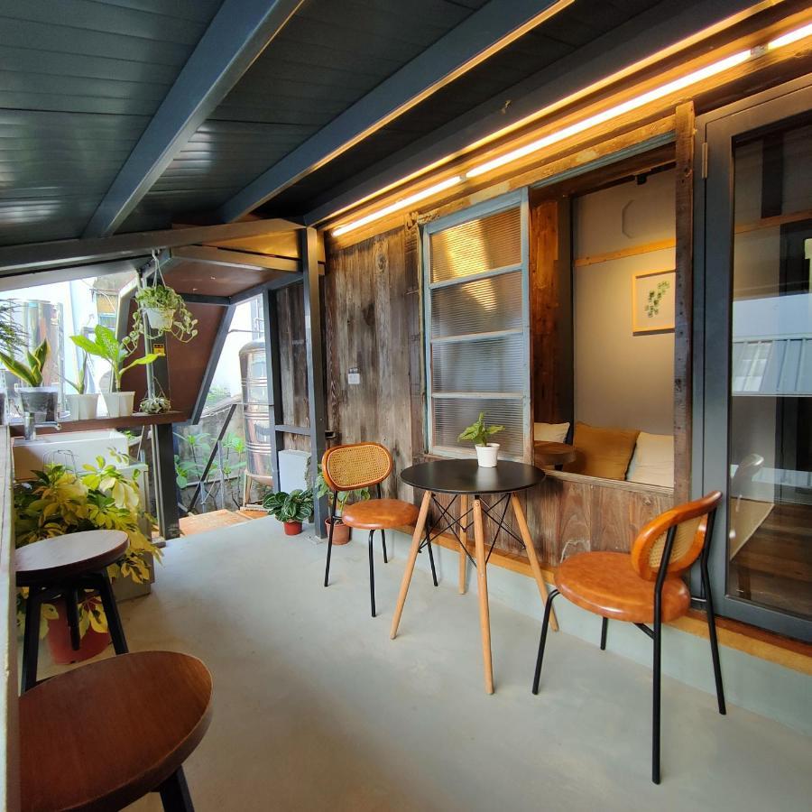 Jerry'S Mazehut Hostel Tainan Zewnętrze zdjęcie