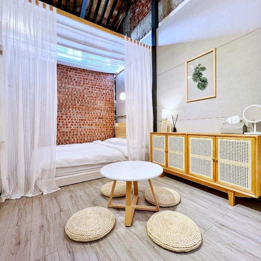 Jerry'S Mazehut Hostel Tainan Zewnętrze zdjęcie