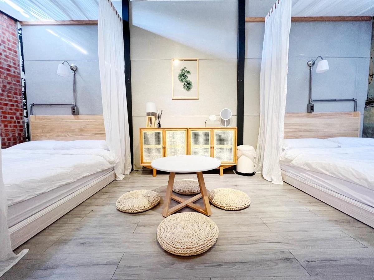 Jerry'S Mazehut Hostel Tainan Zewnętrze zdjęcie