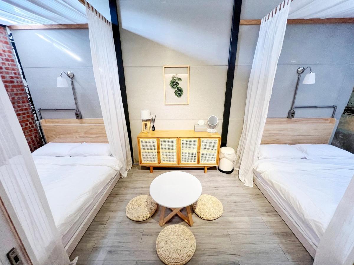Jerry'S Mazehut Hostel Tainan Zewnętrze zdjęcie